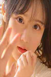 请闺蜜做了千元美甲后她男朋友拔掉了我的指甲