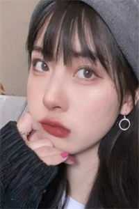 我生娃难产当天，老公陪初恋在迪士尼看烟花秀
