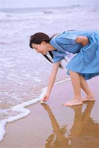 重回八零，假离婚的厂花老婆悔疯了