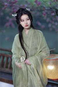 老公养了个女网红，她嘲笑我是土包子