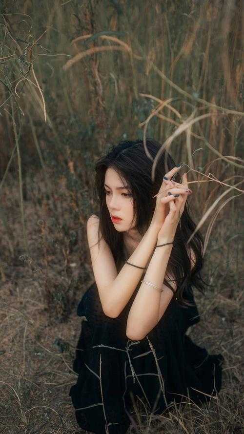被抽签选中成为太子妃后，丈夫的白月光后悔了