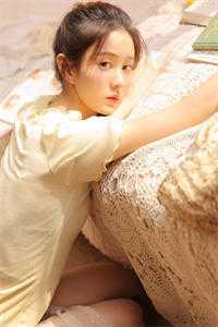 婆婆灵堂上，五十岁保姆要上位