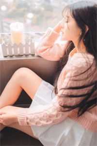 情似流云，不握亦散