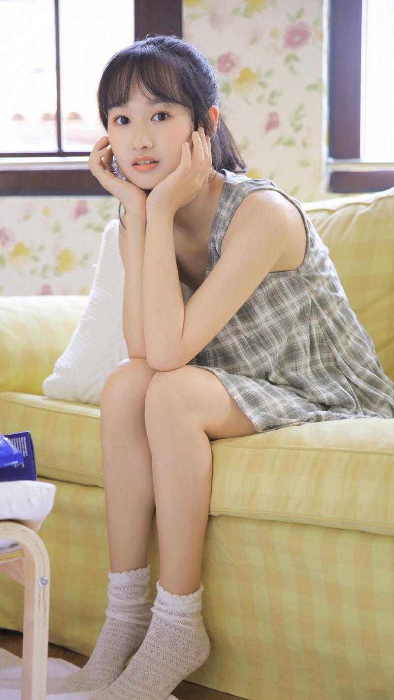 烟岚沉璧，孤舟枕月眠