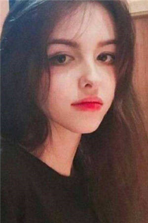 教授未婚妻出轨五年后，跪求我离婚娶她
