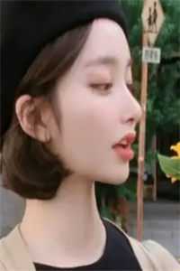 重生后，嫡妹把神女身份还给我