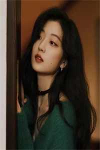 死后五十年，阎王夫君为给继姐供养要抽我凤凰精魄