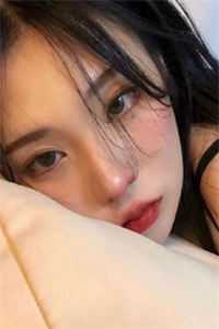 放弃渣男后，我嫁给他的死对头