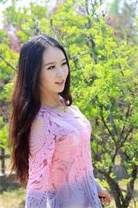 攻略前三个对象失败后，我选择和瘫痪千金订婚