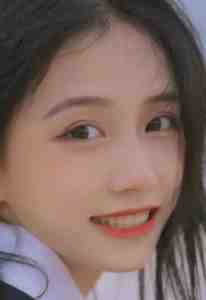 女儿的兽王夫君将她关进斗兽场
