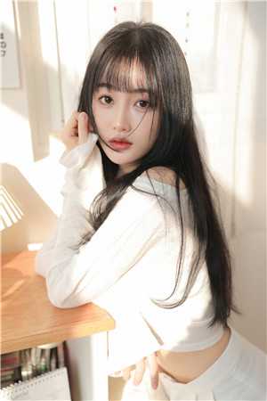 我和死对头订婚后，偏爱贫困生的赘婿男友彻底慌了