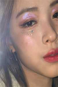 生产当天，鬼王老公把女儿献祭给白月光