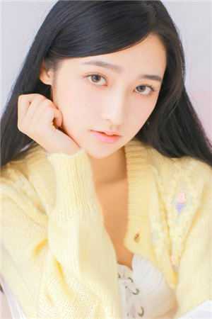 婚礼当天真千金被小三，假千金得逞后装富未婚夫悔疯了