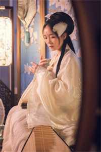 为怀孕的白月光顶罪后，出狱那天他们在给孩子办满月酒