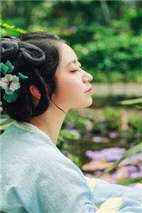 山水相携，风霜重