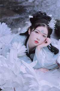 未婚夫宣布小三怀孕时，我勾上霸总腰